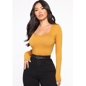 Fashion Nova - Yasmeen Square Neck - Mustard